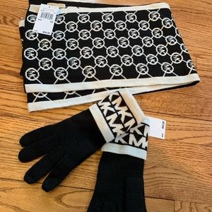 NWT Michael Kors Scarf and Glove Set